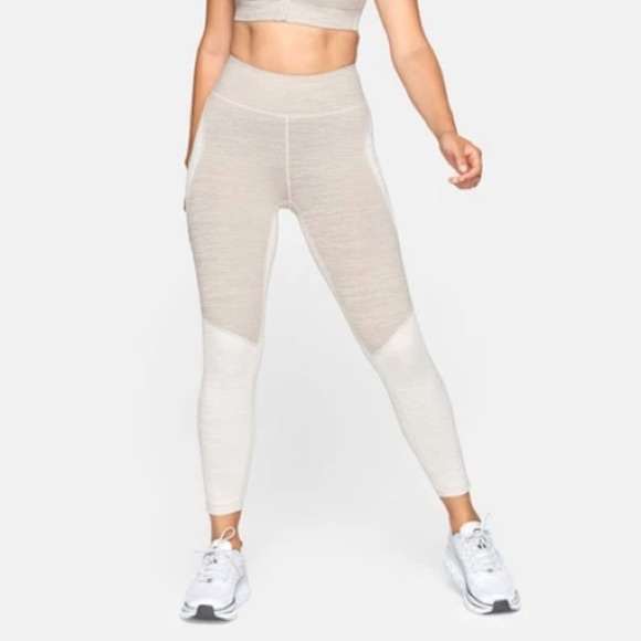 Outdoor Voices Techsweat 3/4 Two-Tone Leggings